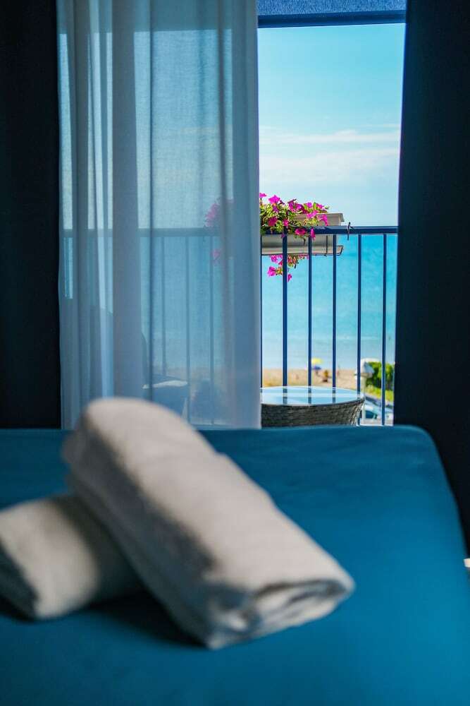 Hotel Ticho`s Club