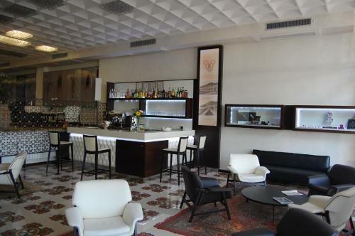 Hotel Moroni