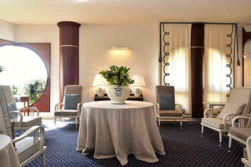 Hotel Anthony