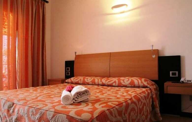 Hotel Villaggio Scoglio Della Galea
