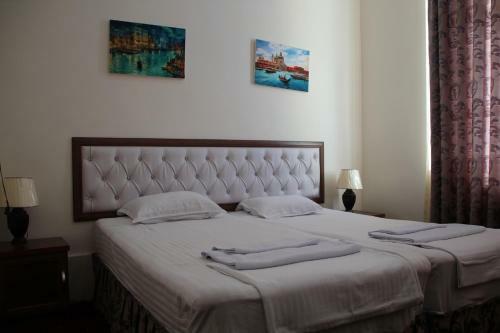 Hotel "grand Way"