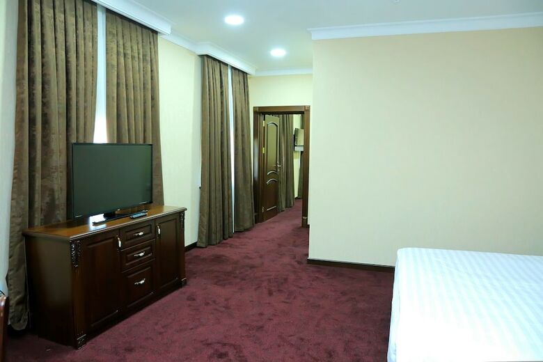 Hotel Grand Capital