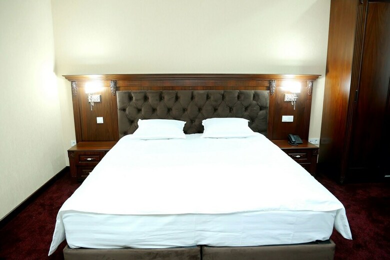Hotel Grand Capital