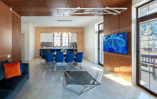 Bfh-b Family House