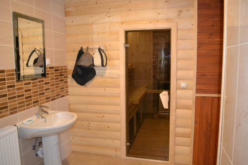 Hostal Aura Karpat
