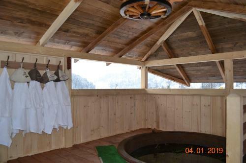 Hostal Aura Karpat