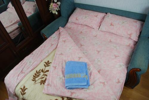 Room In Three Bedroom Flat