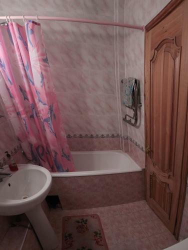 Large Apartment Near Sea
