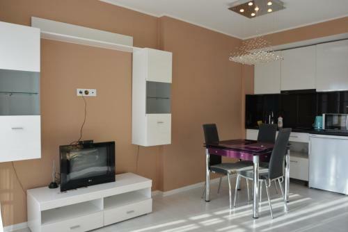 Apartamento Kirova 27d White Delux Studio