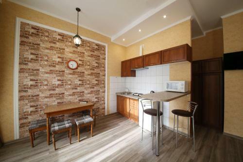 Apartment On Glinki 15, Citycenter