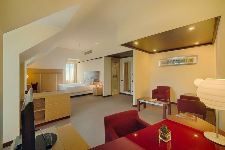 Hotel NH Milano 2