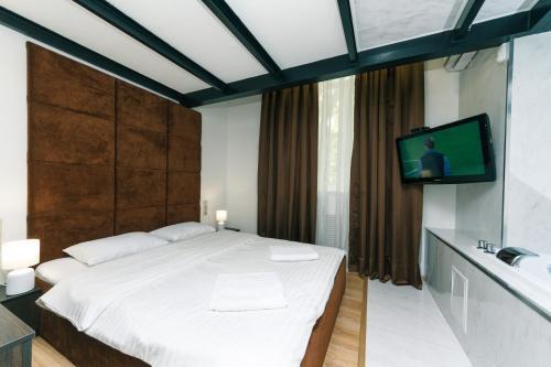 Vip Apartment At Horodetskoho 4