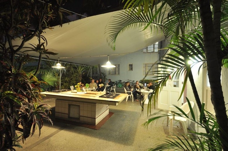 Tropics Hotel