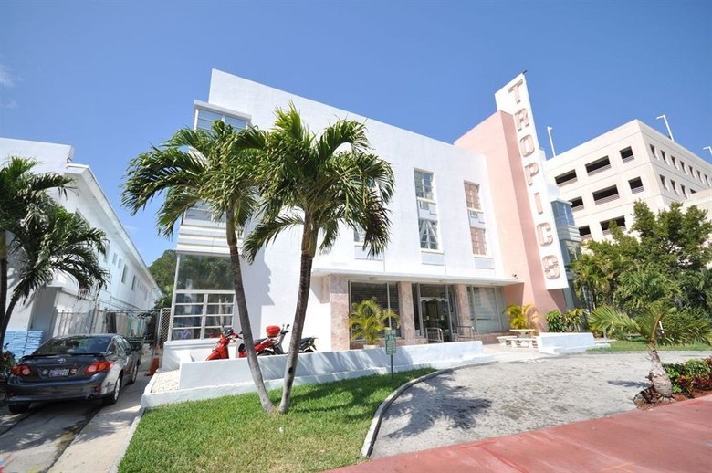 Tropics Hotel