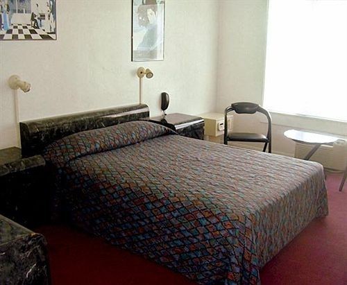 Tropics Hotel