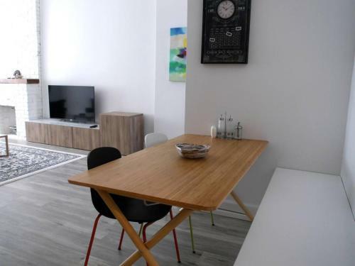 Hotel Newly Renovated 2br Townhome With Parking!