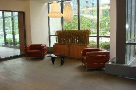 Apartment Near Rogers Centre
