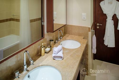 Dream Inn Apartments - 29 Boulevard Private Terrace