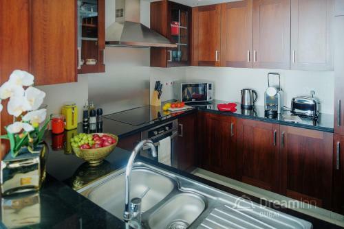 Dream Inn Apartments - 29 Boulevard Private Terrace