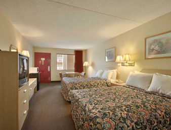Hotel Days Inn And Suites Bentonvill