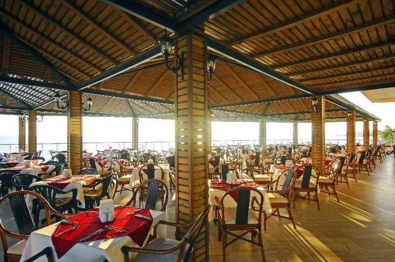 Hotel Aska Just In Beach