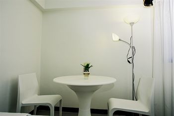 Hotel A-2 House (dlx Fam Room Only)