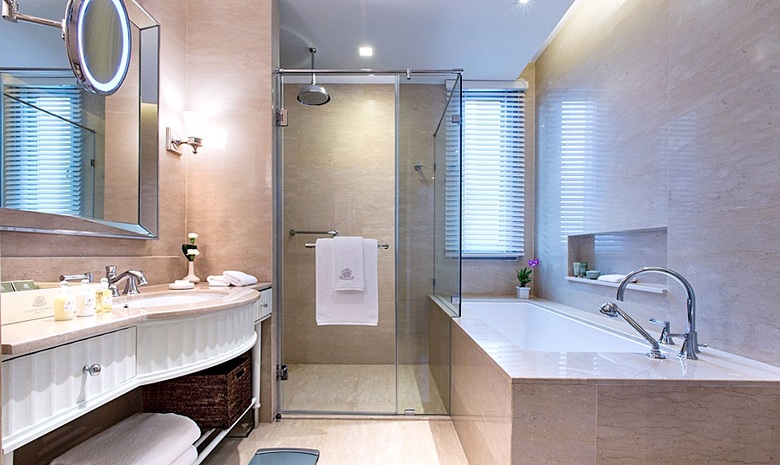 Hotel Oriental Residence Bangkok