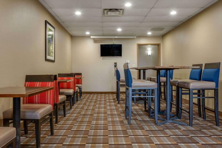 Hotel Comfort Suites