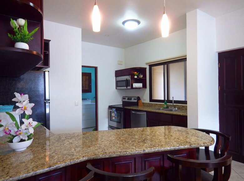 Hotel The Oaks Tamarindo Condominiums