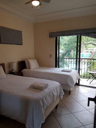 Hotel The Oaks Tamarindo Condominiums