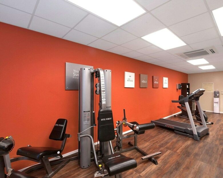 Hotel Comfort Suites University