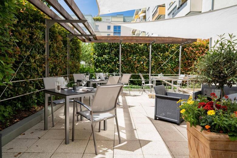 Best Western Premier Hotel Lanzcarre
