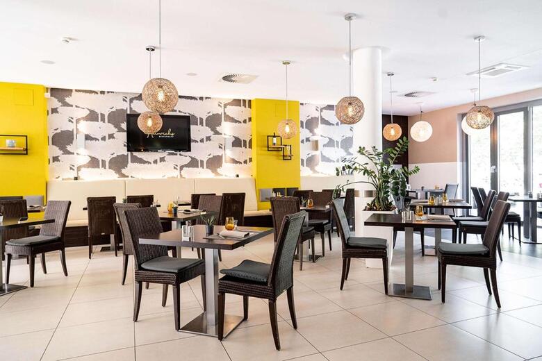 Best Western Premier Hotel Lanzcarre