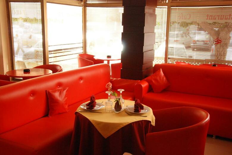 New Farah Hotel