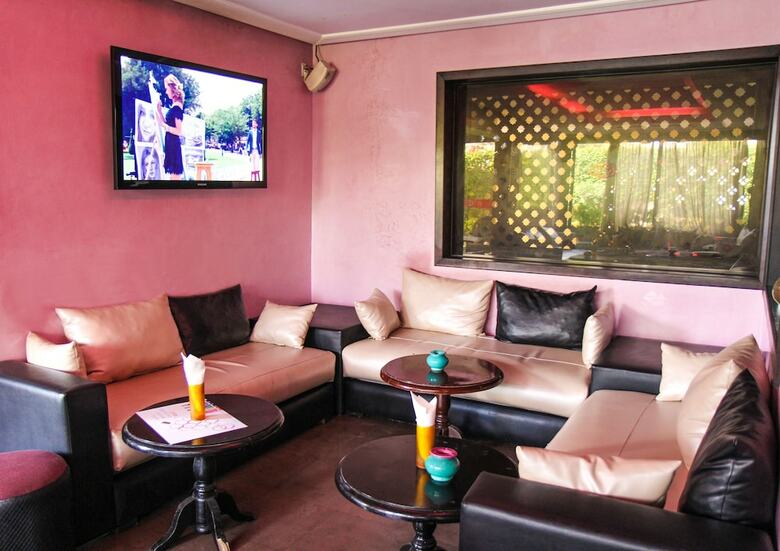 New Farah Hotel