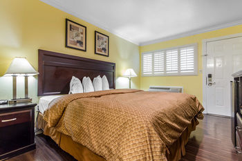 Hotel Quality Inn University