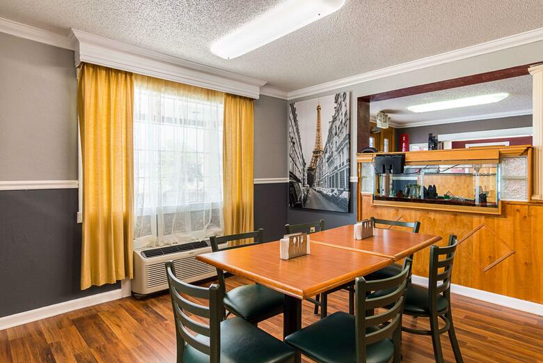 Hotel Econo Lodge