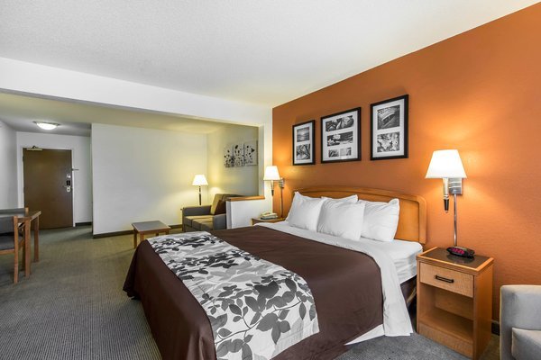 Hotel Sleep Inn & Suites