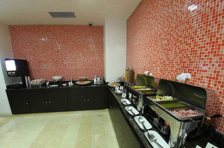 Hotel One Culiacan Forum