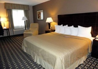 Hotel Quality Inn & Suites
