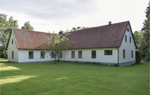 Five-bedroom Holiday Home In Klippan