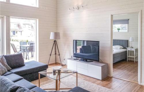 Three-bedroom Holiday Home In Kopingsvik