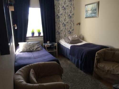 Hotel H�jdens L�gprishotell