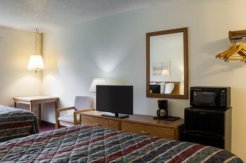 Hotel Rodeway Inn & Suites