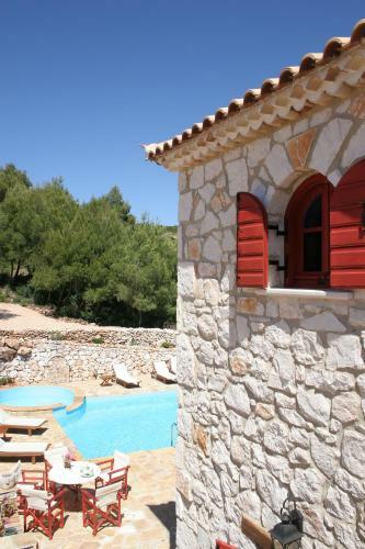 Villa Aresti Mountain Resort