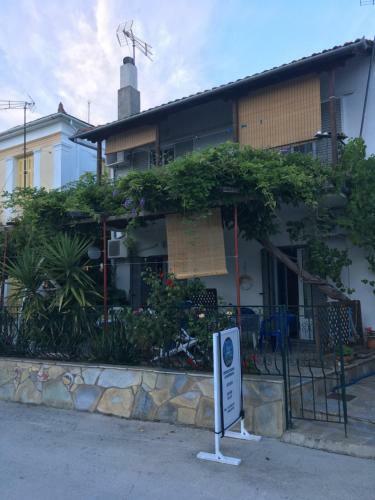 Hostal Athina Studios