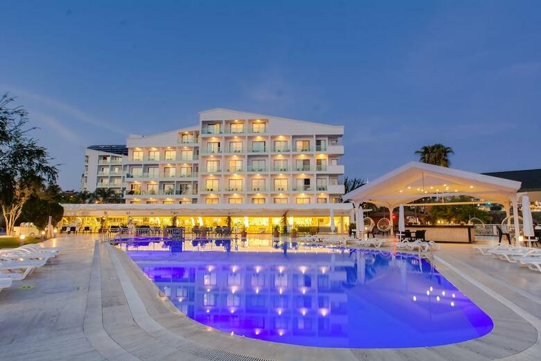 Club Hotel Falcon
