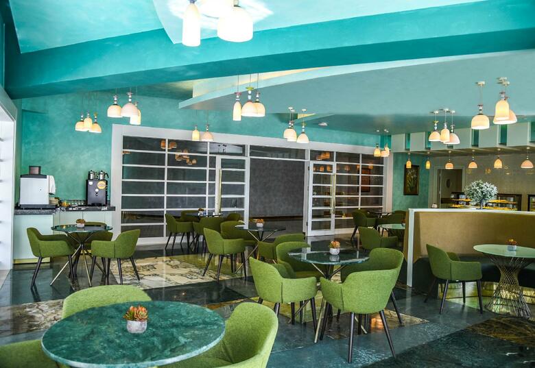 Hotel Royal Wings