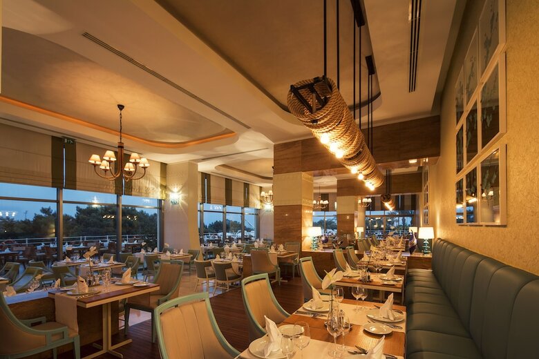 Titanic Beach & Resort De Luxe Hotel