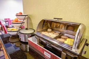 Hotel Comfort Inn & Suites